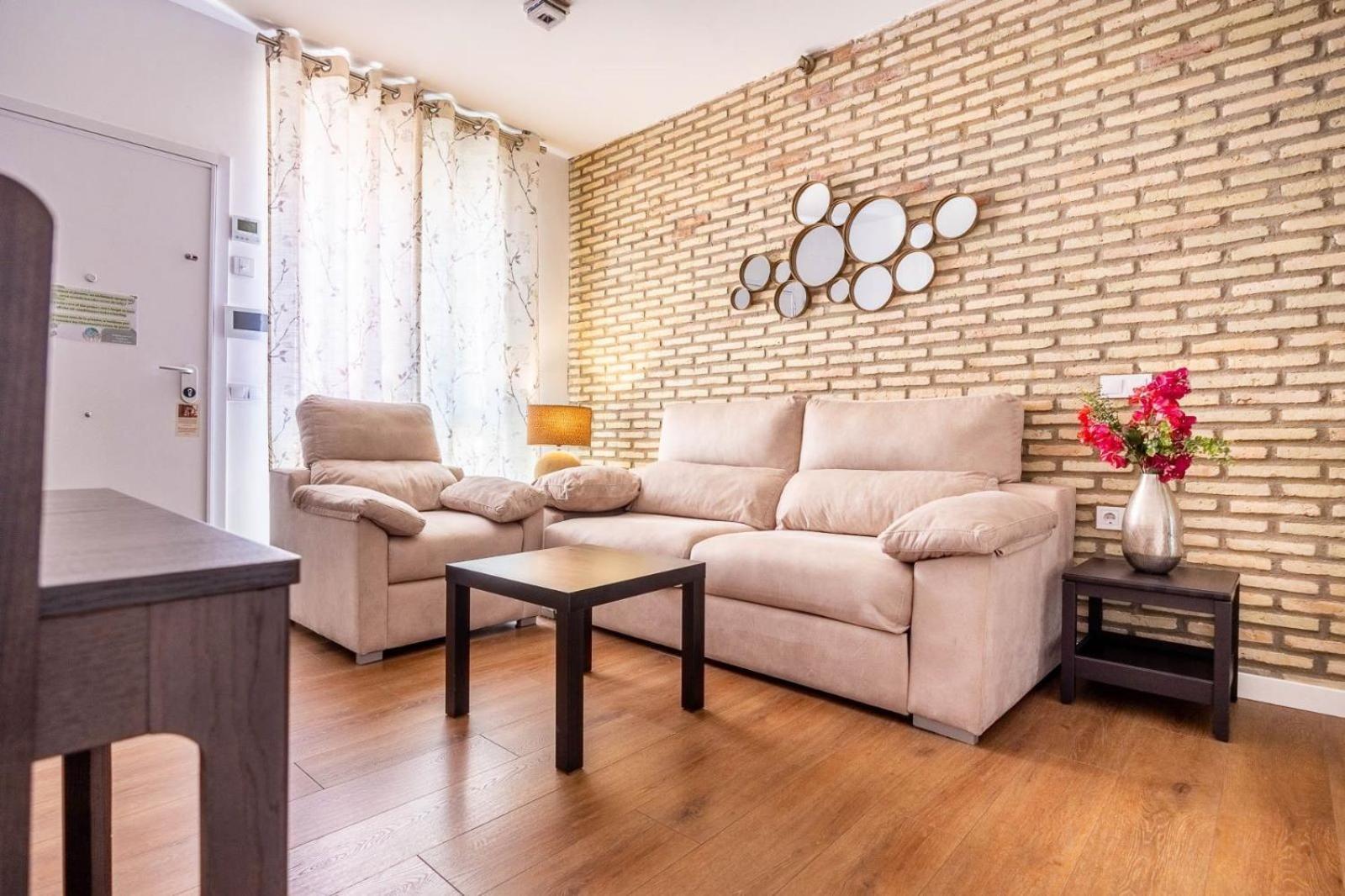 Apartamentos Poemas & Rimas De Becquer Sevilla Bagian luar foto